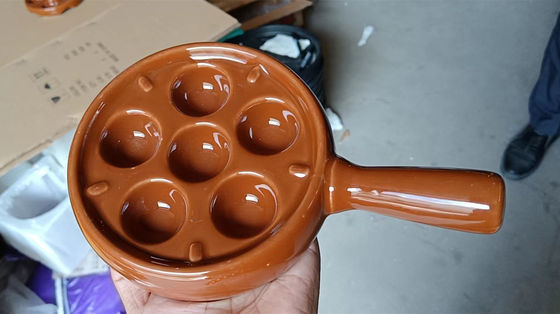 6 Slots Round Ceramic Escargot Plate With Handle Customized Color