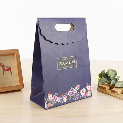 Spot Uv / Hot Stamping Retail Paper Shopping Bags Candy Sweet Gift Bag For Kids